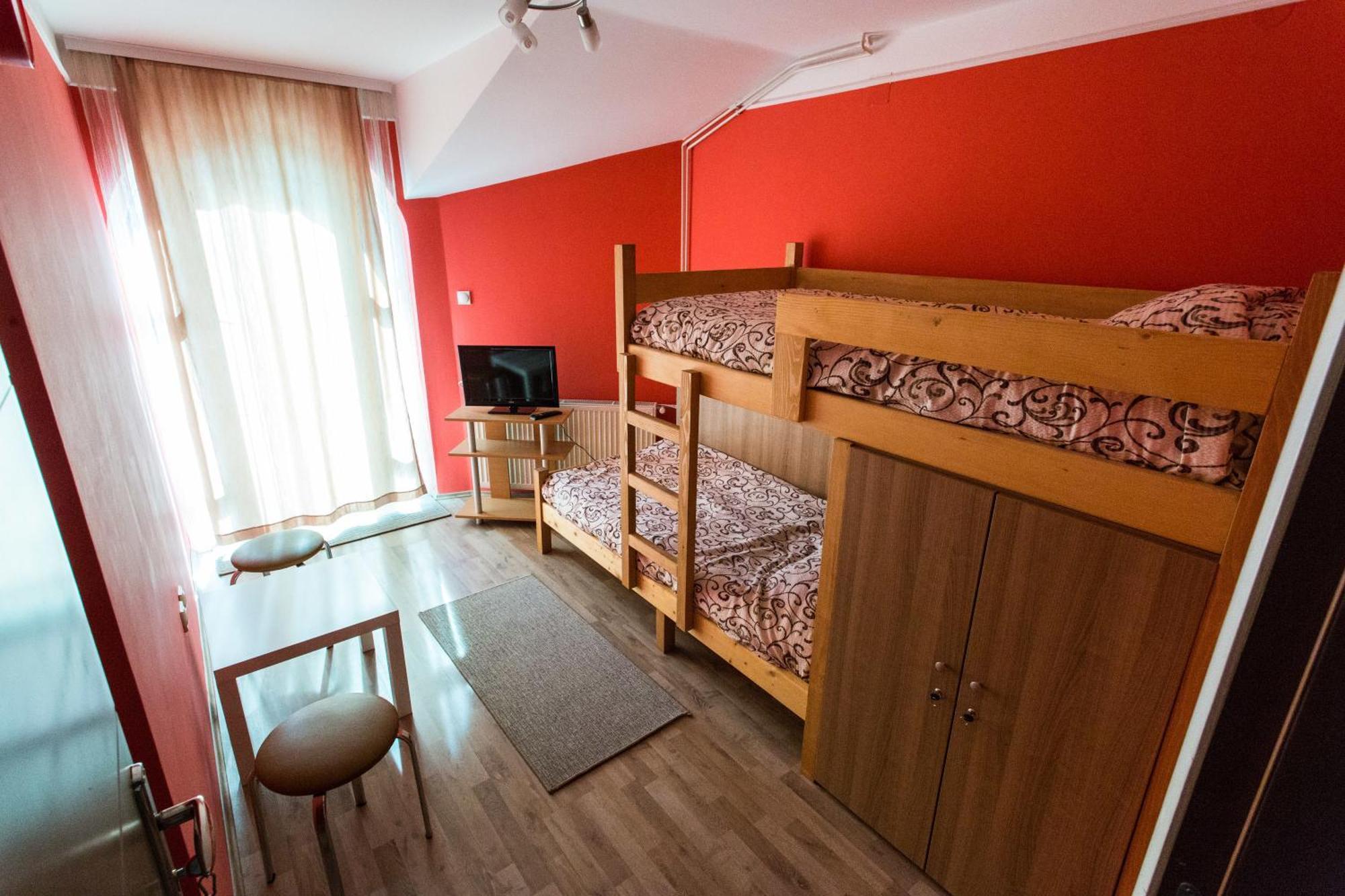 Hostel Day 'N' Night Ni Стая снимка