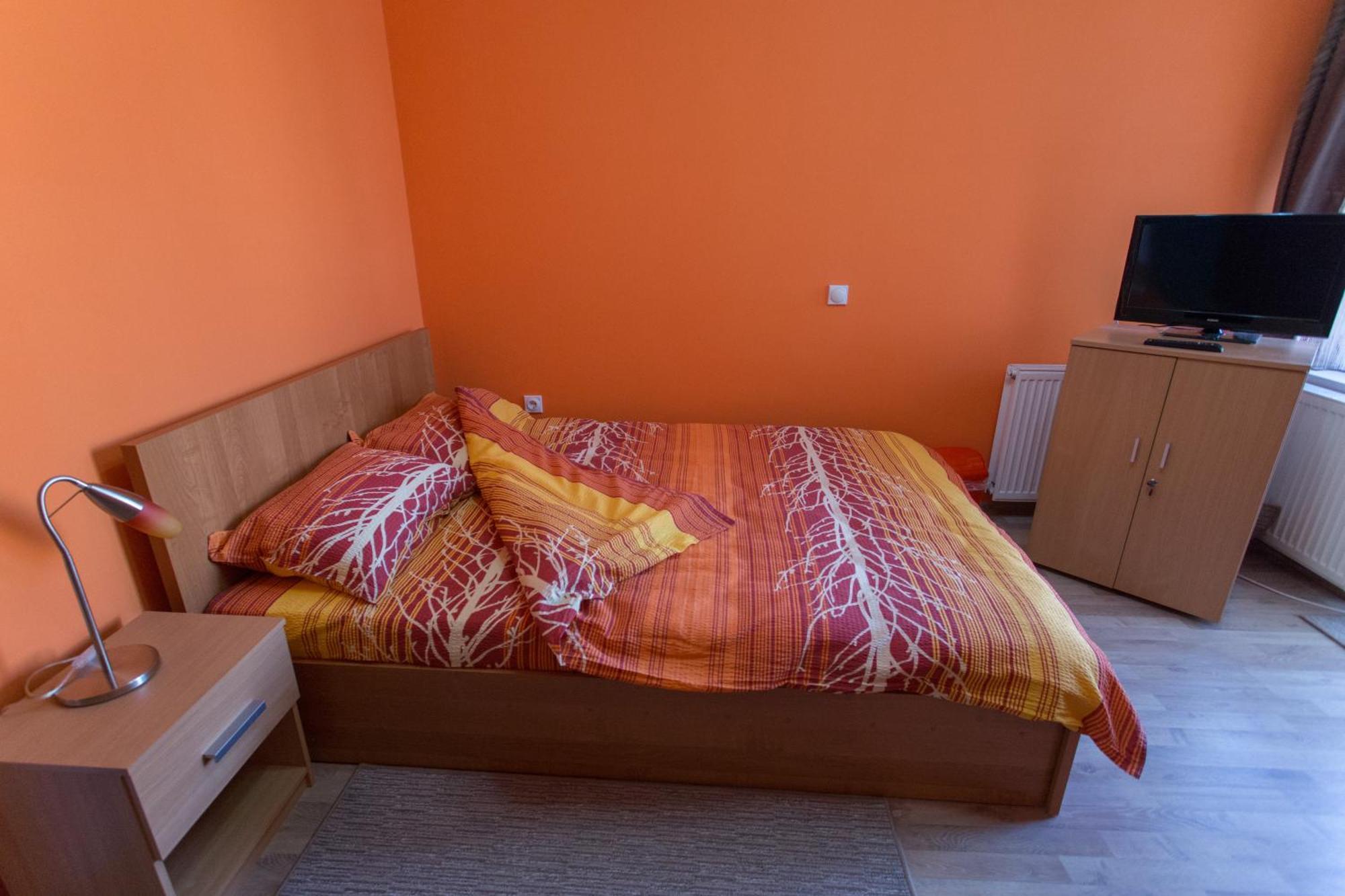 Hostel Day 'N' Night Ni Стая снимка