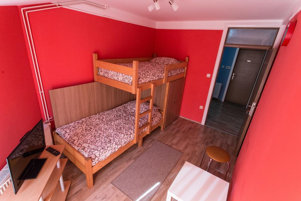 Hostel Day 'N' Night Ni Стая снимка