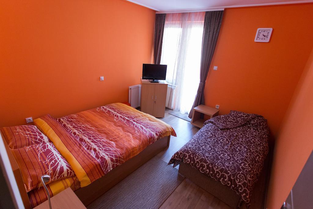 Hostel Day 'N' Night Ni Стая снимка